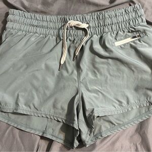 Vuori Women's Clementine Shorts in Light Green